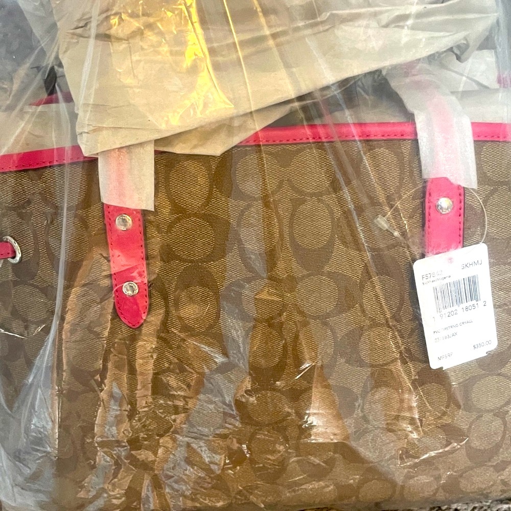 Authentic-New With Tags- khaki and magenta coach carryall